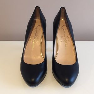 Jessica Simpson Leather Black Pumps